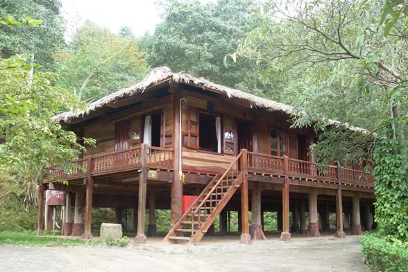 Nha_san_cua_nguoi_Mương_tinh_Hoa_Binh